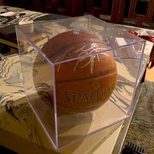 Kobe Bryant signed basketball | Comes with ball and case